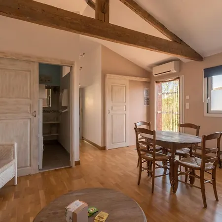 Pour 4 Personnes - Vent D'ouest